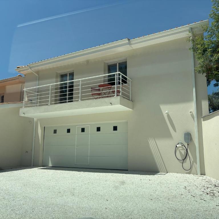 Villa Karasse - Villa - 8