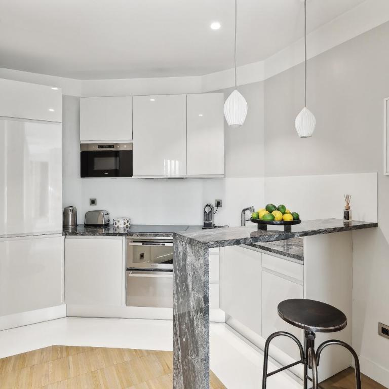 BnBNova - 2BR 2BA Le Marais & Place des Vosges - Appartement - 6