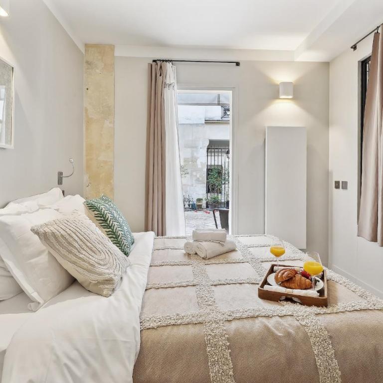 BnBNova - 2BR 2BA Le Marais & Place des Vosges - Appartement - 11