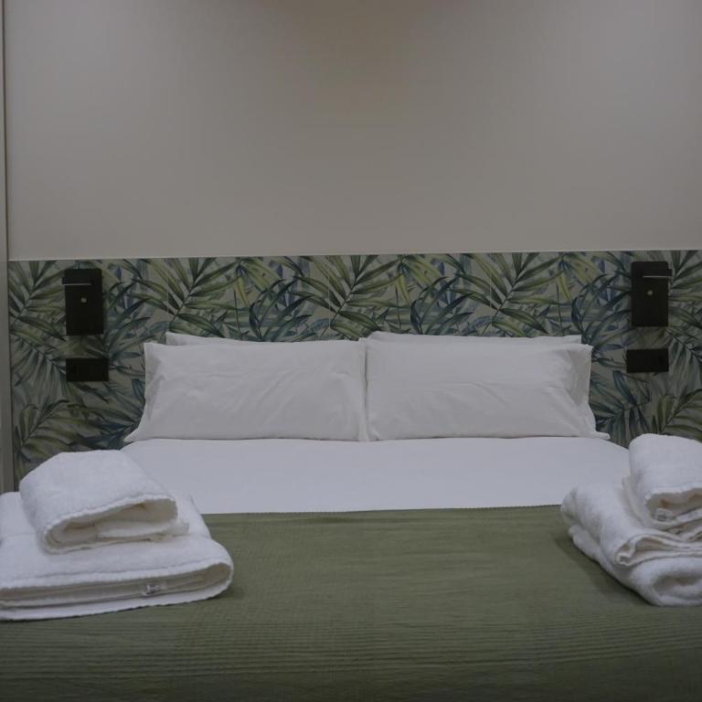 El Vino y sus Musas Industria - One-Bedroom Apartment White - 10