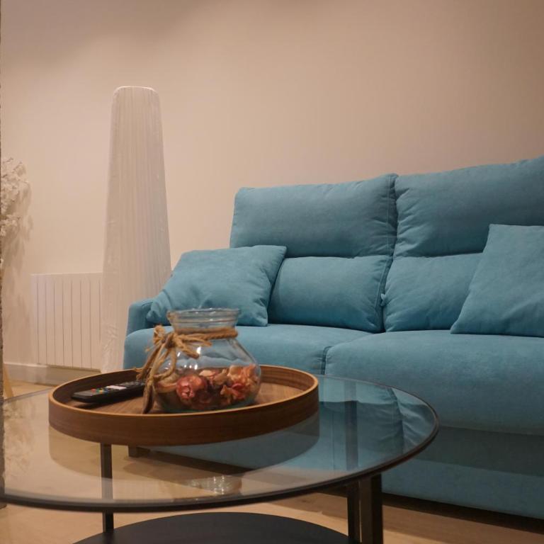 El Vino y sus Musas Industria - One-Bedroom Apartment White - 2