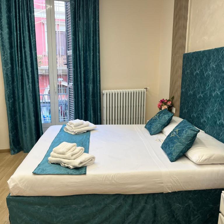 Central Fimabechi - Deluxe Double Room with Balcony - 22