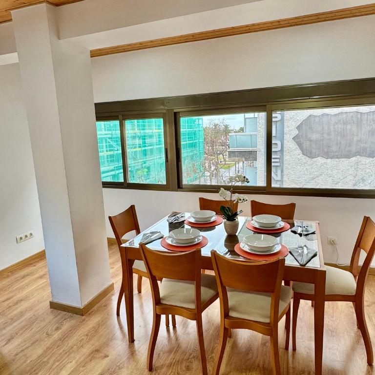 APARTBEACH PONENT CENTRICO y VISTAS PLAYA - Apartamento - 1