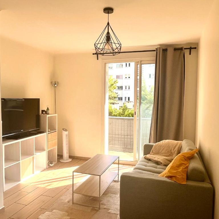 Appartement lumineux 3 chambres avec balcon et parking à Boutonnet - Apartment mit 3 Schlafzimmern - 1