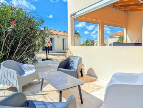 VILLA T4 - Piscine - WIFI - CLIM - Boulodrome - Plage à 170m - Villa mit 3 Schlafzimmern - 38