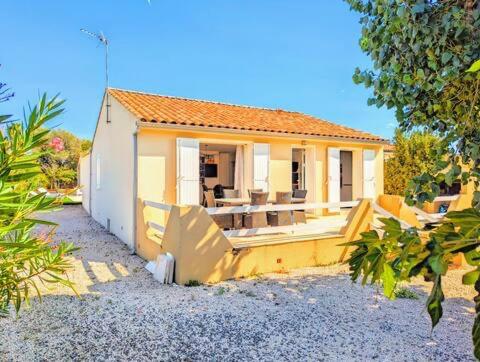 VILLA T4 - Piscine - WIFI - CLIM - Boulodrome - Plage à 170m - Villa mit 3 Schlafzimmern - 54