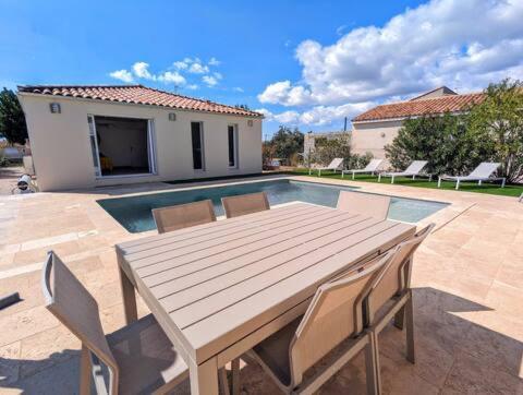 VILLA T4 - Piscine - WIFI - CLIM - Boulodrome - Plage à 170m - Villa mit 3 Schlafzimmern - 62