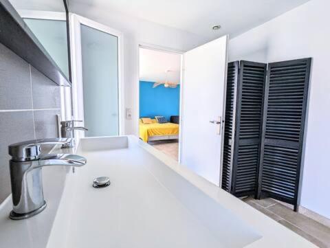 VILLA T4 - Piscine - WIFI - CLIM - Boulodrome - Plage à 170m - Villa mit 3 Schlafzimmern - 69