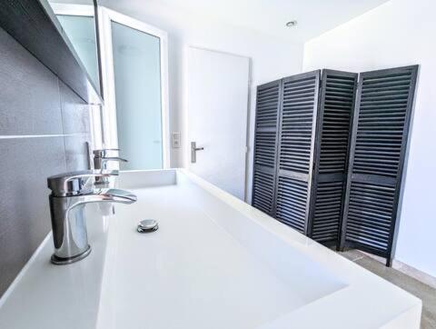 VILLA T4 - Piscine - WIFI - CLIM - Boulodrome - Plage à 170m - Villa mit 3 Schlafzimmern - 72