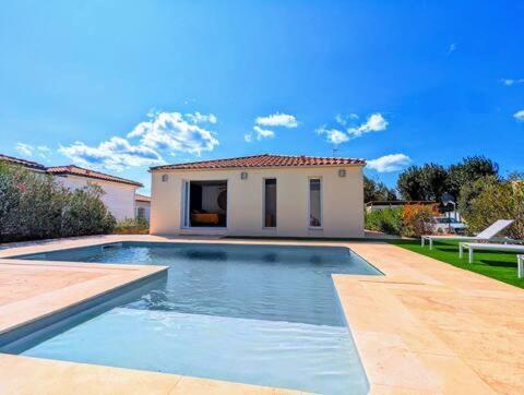 VILLA T4 - Piscine - WIFI - CLIM - Boulodrome - Plage à 170m - Villa mit 3 Schlafzimmern - 77