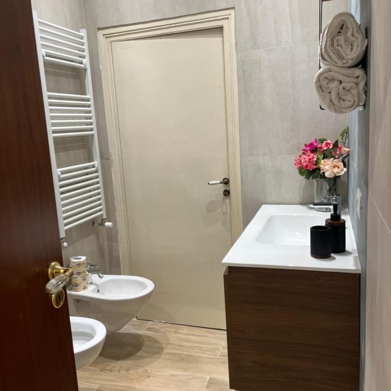 Central Fimabechi - Deluxe Double Room with Balcony - 25