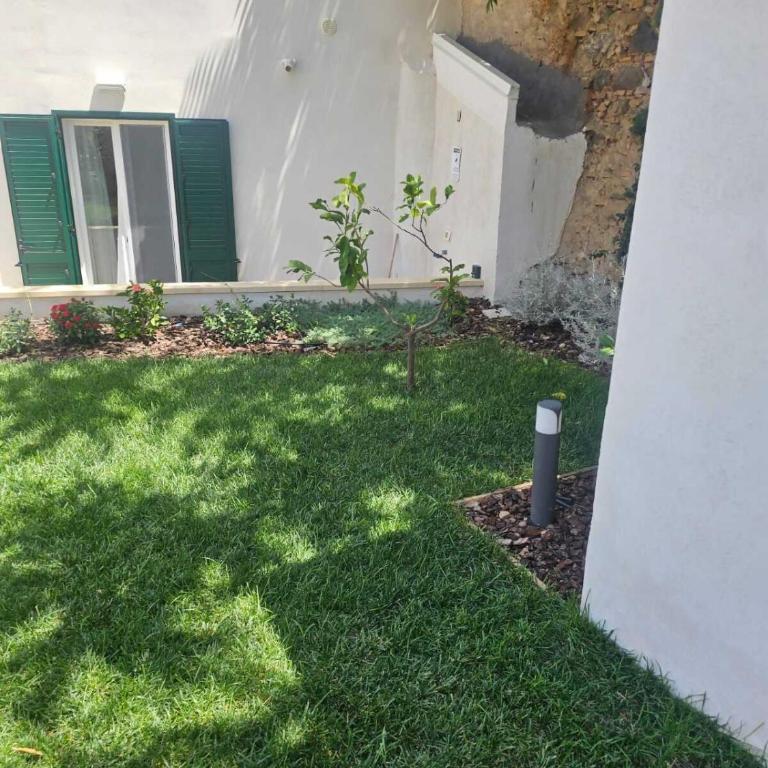 Ten Steps Reggio Calabria - Triple Room with Mountain View - 7
