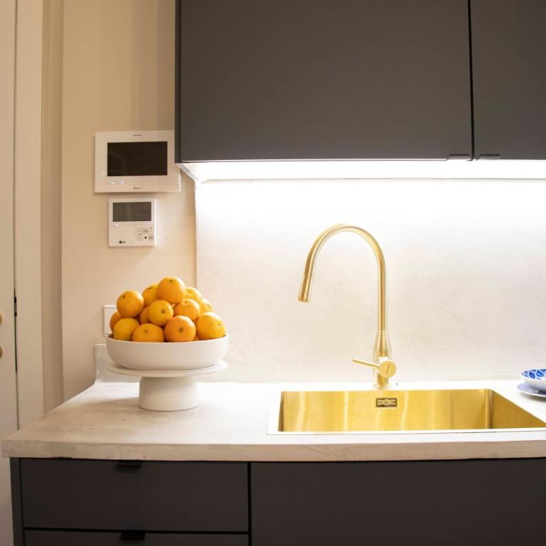 VLC Host - Santa Cruz Apartments - Studio - 1