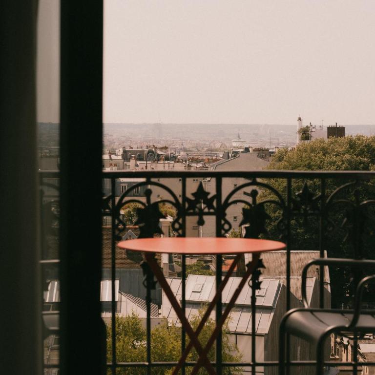 Terrass" Hotel - Chambre Privilège - Vue sur Tour Eiffel et Balcon - 1