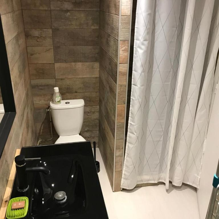 Superbe T2 avec Terrasse face au parc des fontaines - Appartement 1 Chambre - 8