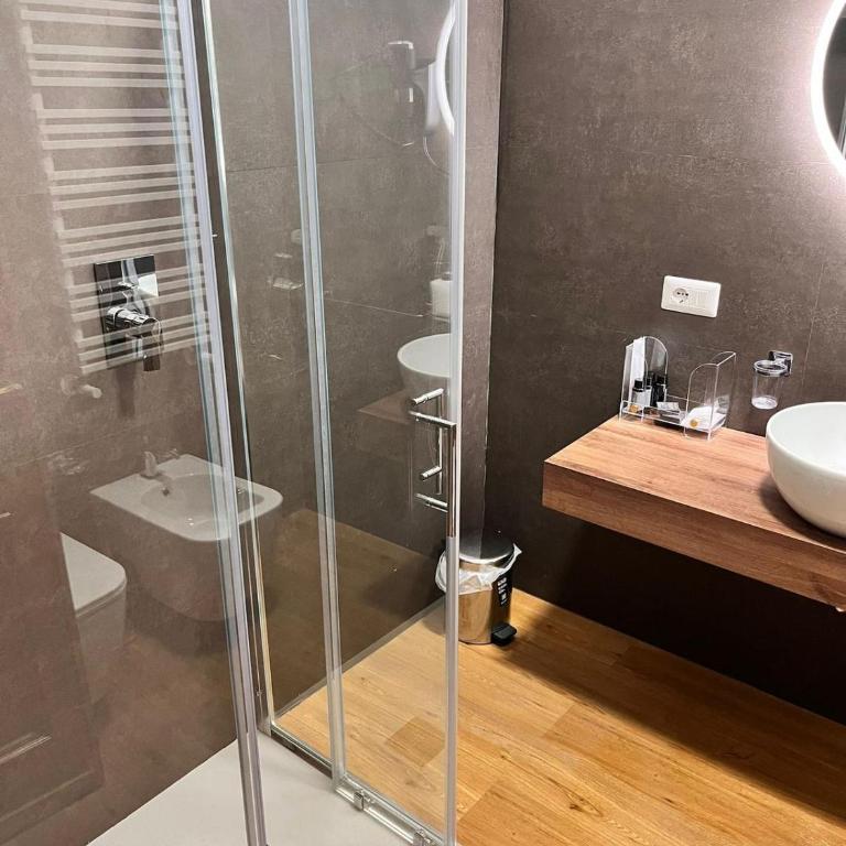 Hotel Lieto Soggiorno - Camera Doppia con Letti Singoli con Bagno Privato Esterno - 5
