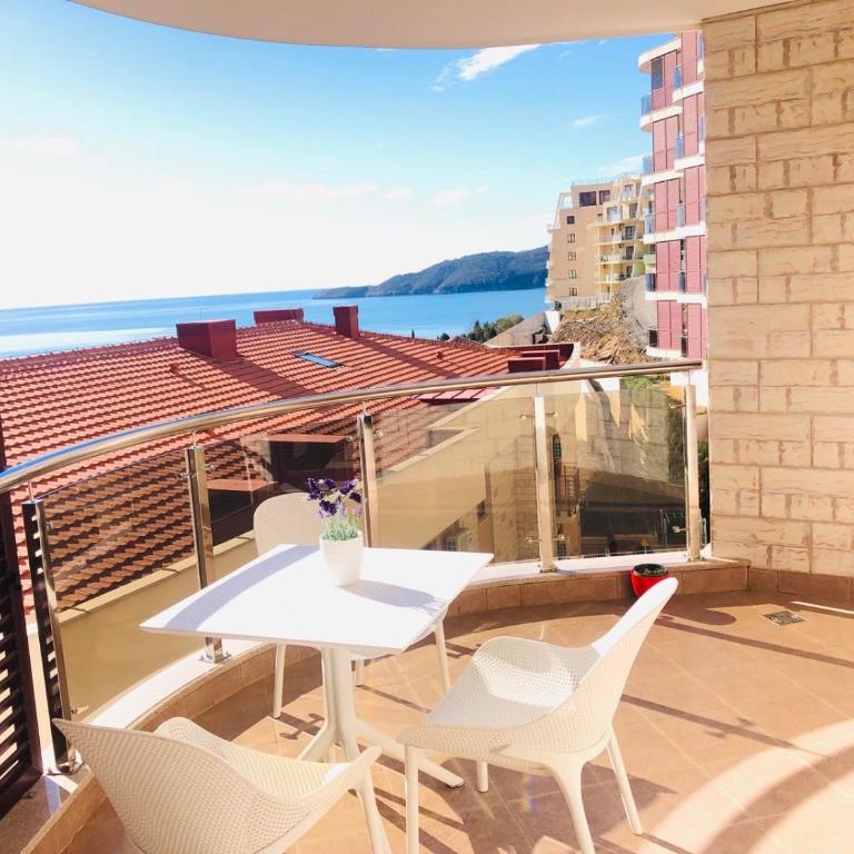 Anatolia Luxury Seaview Residence - Two-Bedroom Apartment with Balcony and Sea View - 12