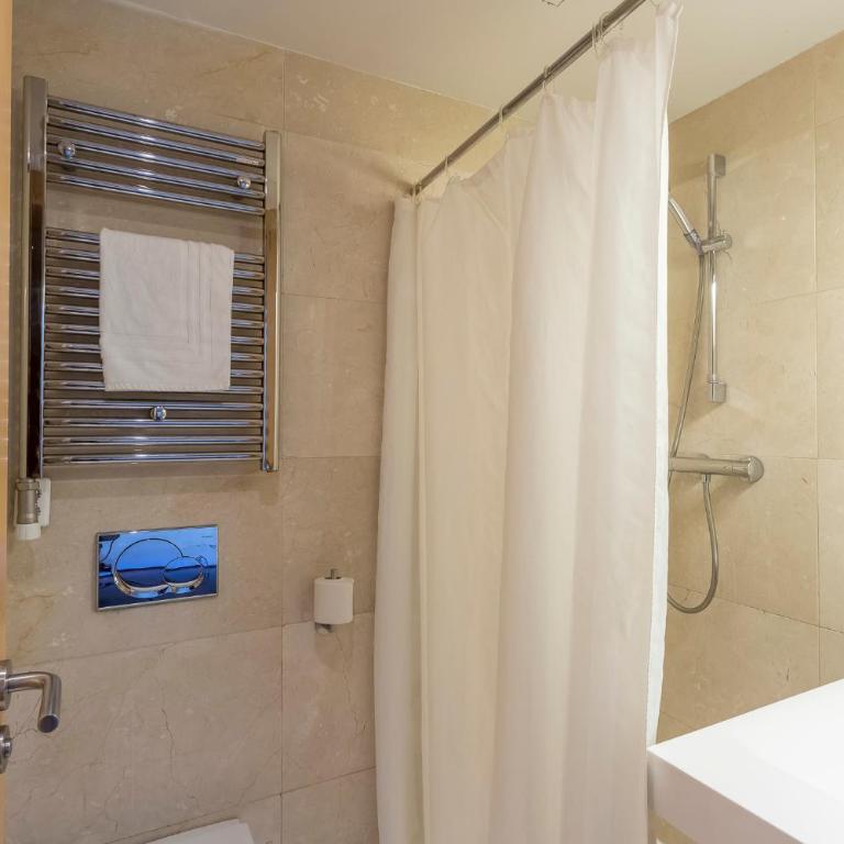 Apartment Barcelona Rentals - Swimming Pool with Terrace - Apartment - Ground Floor - 43
