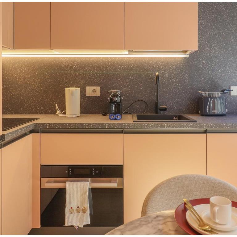 Venus Suite 2 minutes from Porta Nuova AC and WiFi - Appartamento con 1 Camera da Letto - 6