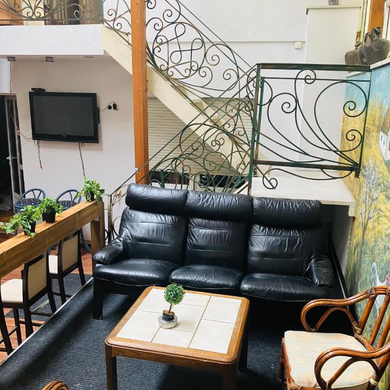 Lovely Garden Executive 100m2 Apartment - Business & Long Stay Novi Sad - Apartman sa 3 Spavaće Sobe - 4