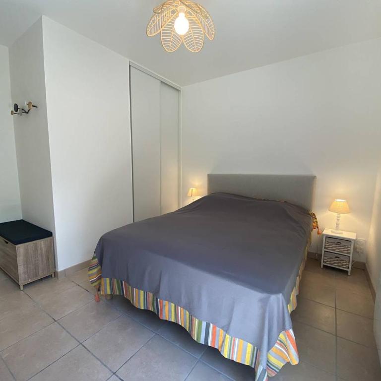 Appartement avec terrasse, jardinet clos et parking à Perros-Guirec - FR-1-368-466 - Apartment - 3