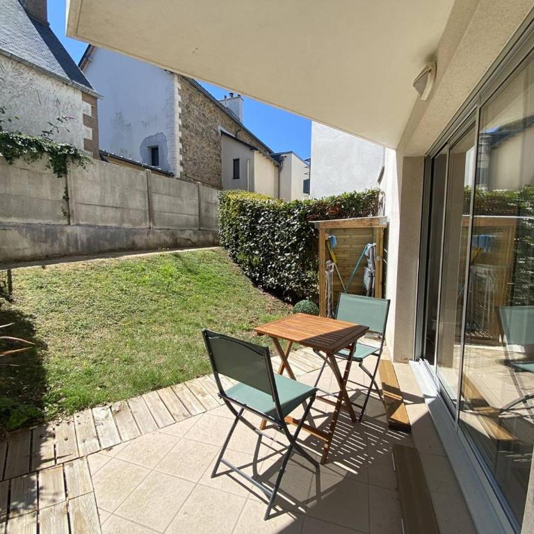 Appartement avec terrasse, jardinet clos et parking à Perros-Guirec - FR-1-368-466 - Apartment - 5