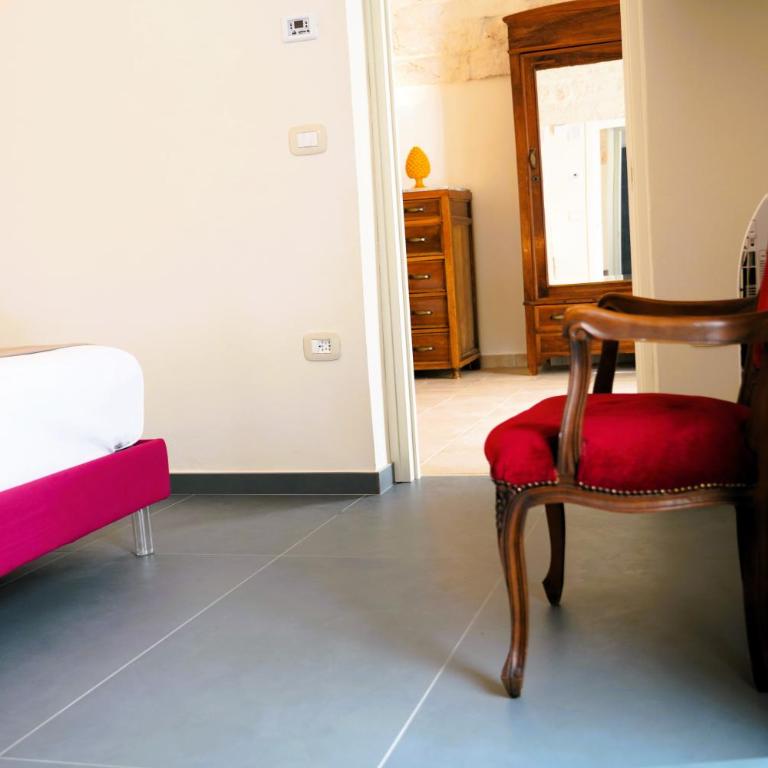 Palazzo Sozzi - ANTICO SPLENDORE nel CUORE di OSTUNI - Double Room - Disability Access - 18