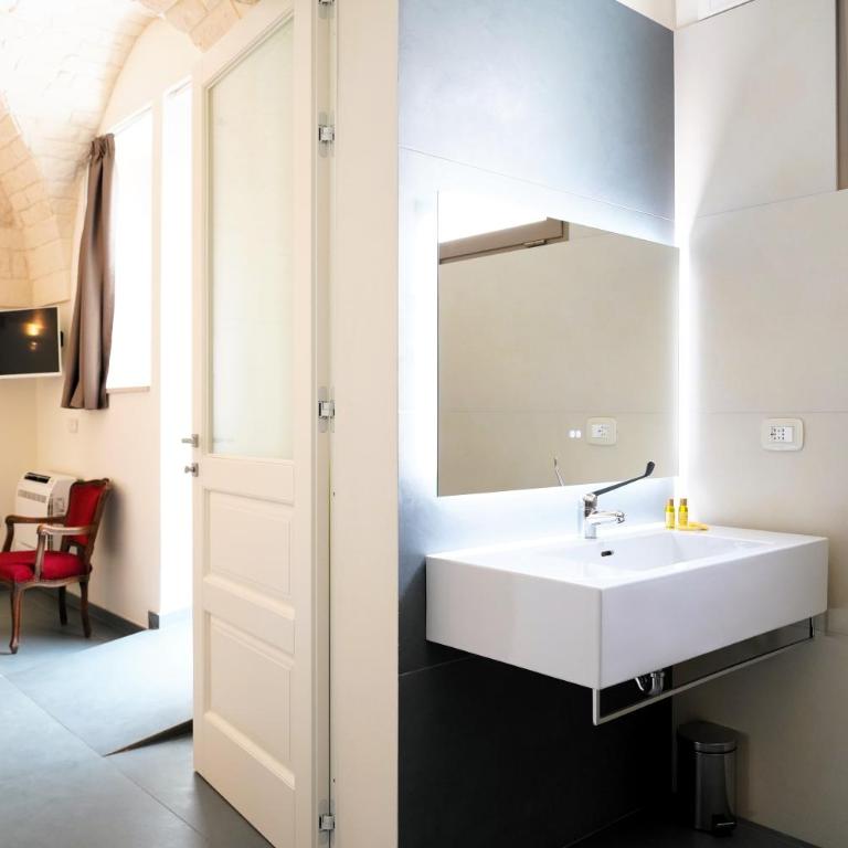 Palazzo Sozzi - ANTICO SPLENDORE nel CUORE di OSTUNI - Double Room - Disability Access - 34