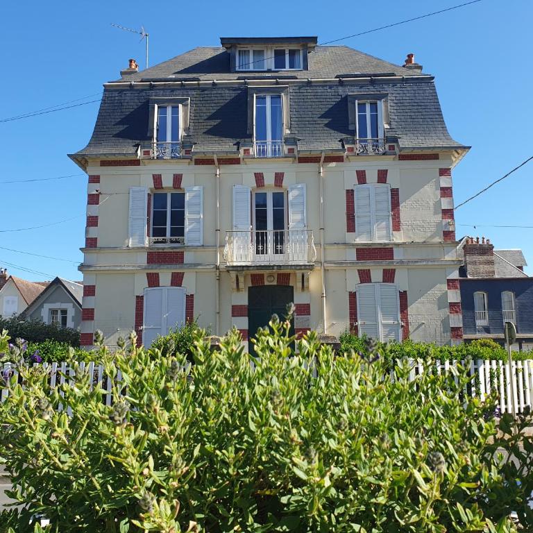 Bel appartement lumineux Cabourg - 30 m de la mer - Jardin - Apartment mit 2 Schlafzimmern - 1