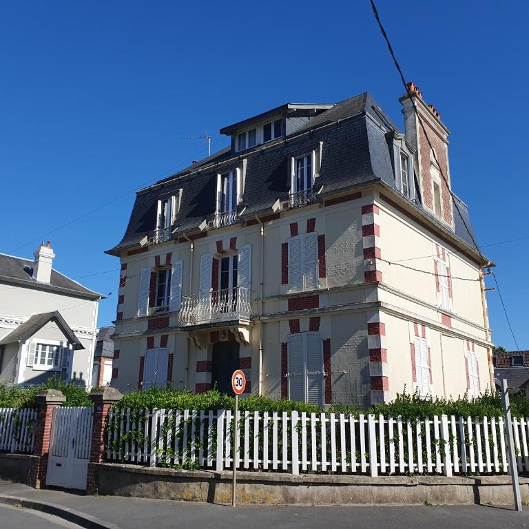 Bel appartement lumineux Cabourg - 30 m de la mer - Jardin - Apartment mit 2 Schlafzimmern - 10