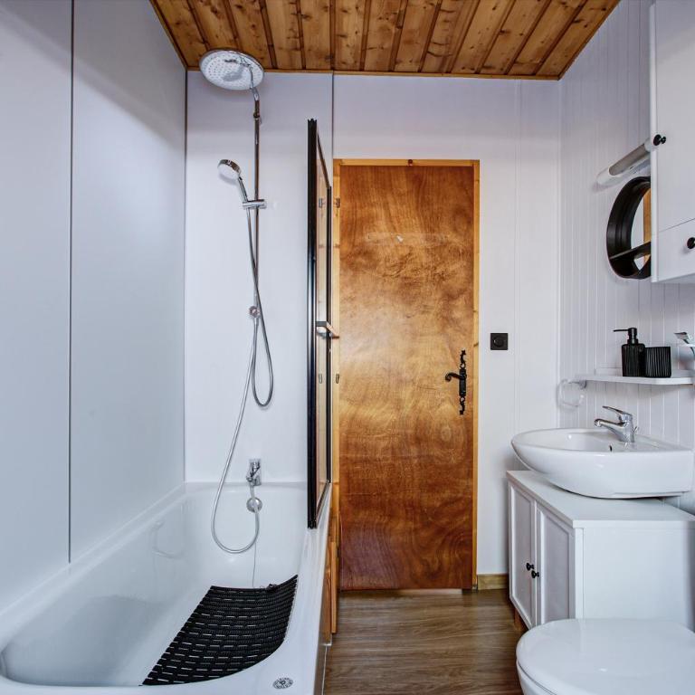 Chalet Sophie - Proche station de ski - Maison 2 Chambres - 8