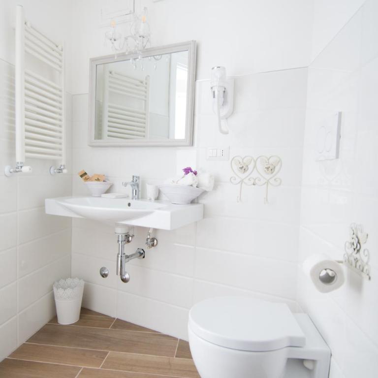 Biancadamare - Superior Suite with Sea View - 17