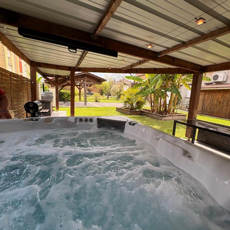 Maison spacieuse - Jacuzzi - Proche cœur historique - Villa 3 Chambres - 1