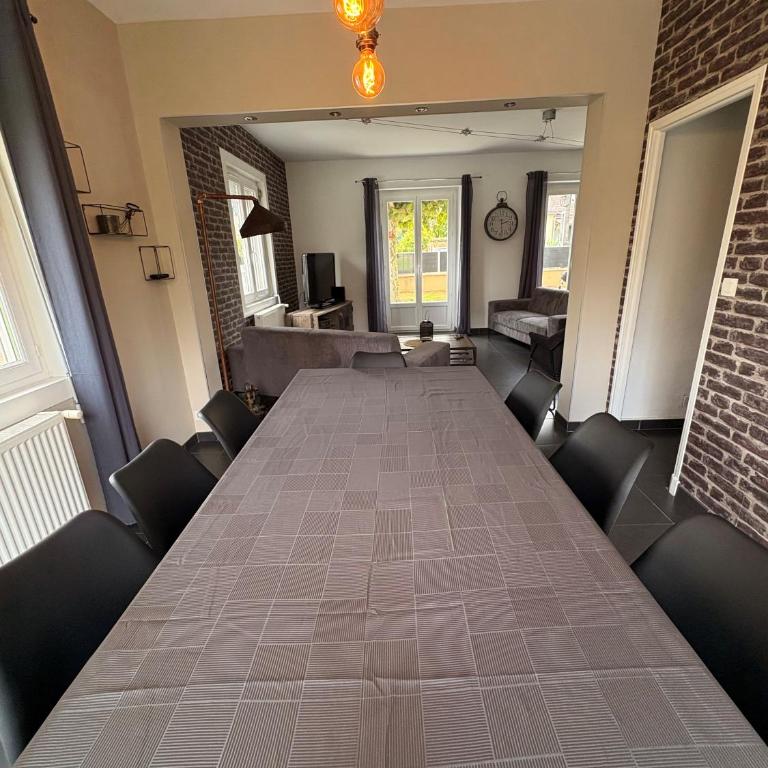 Maison spacieuse - Jacuzzi - Proche cœur historique - Villa 3 Chambres - 13