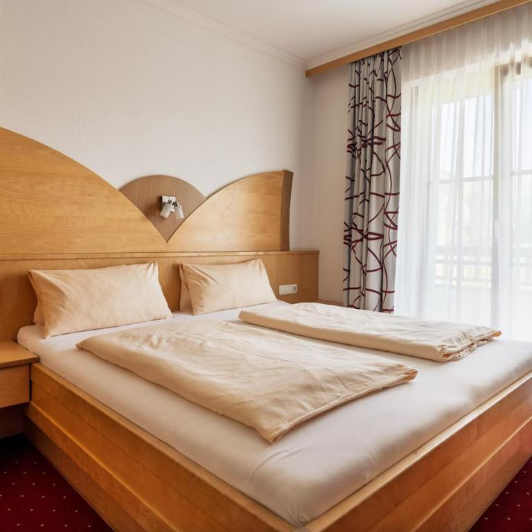 Embacherhof - Doppelzimmer mit Balkon - 3