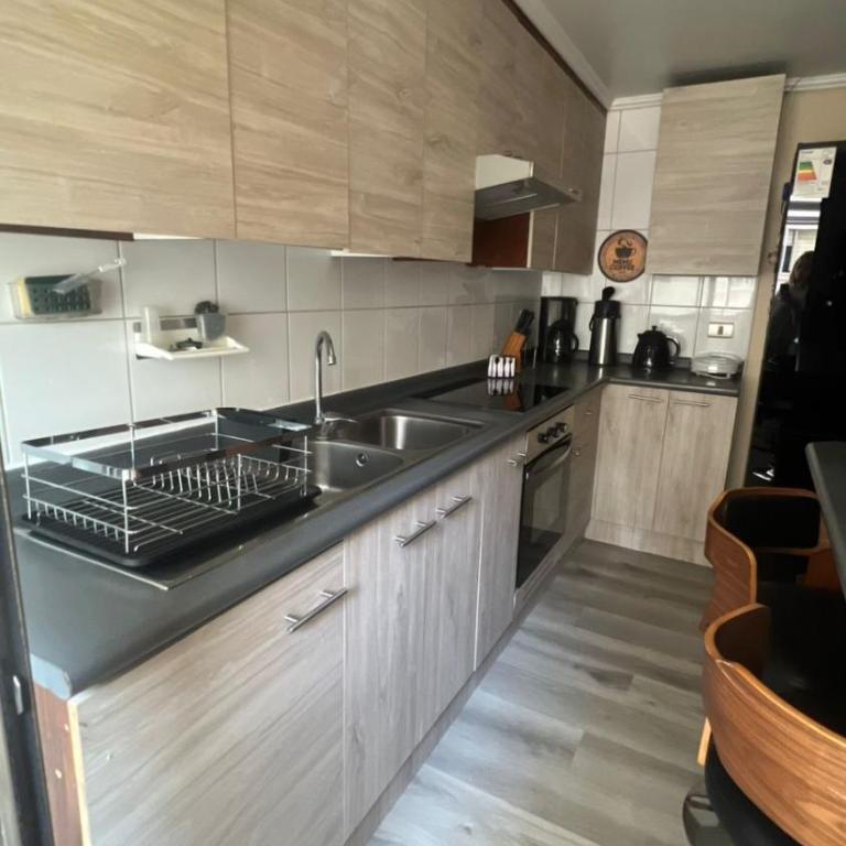 Metro Santa Ana - One-Bedroom Apartment - 3