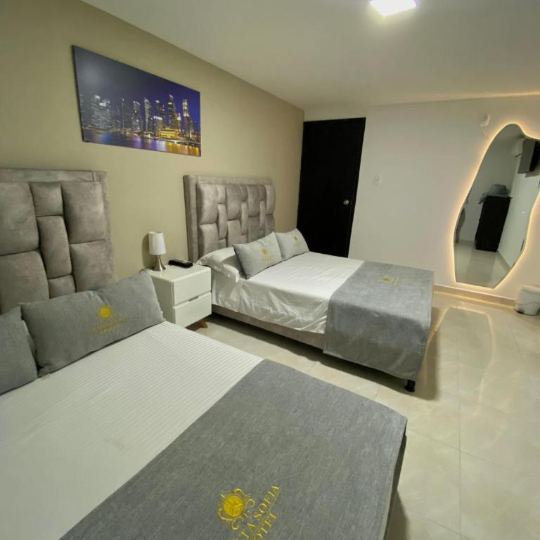 Hotel Santa Sofia - Habitación Doble - 2 camas dobles - 1