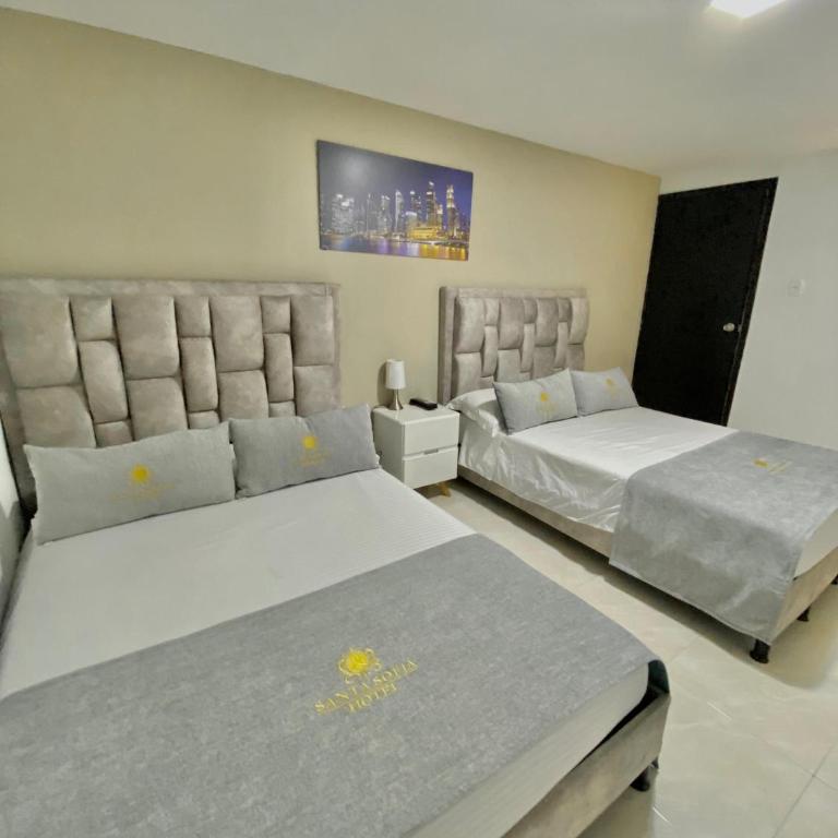 Hotel Santa Sofia - Habitación Doble - 2 camas dobles - 4
