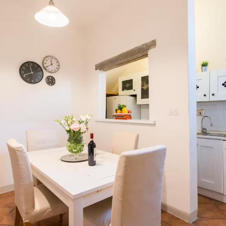 2 apartments next to a market and Piazza Santa Croce - HomeUnity - One-Bedroom Apartment - 13