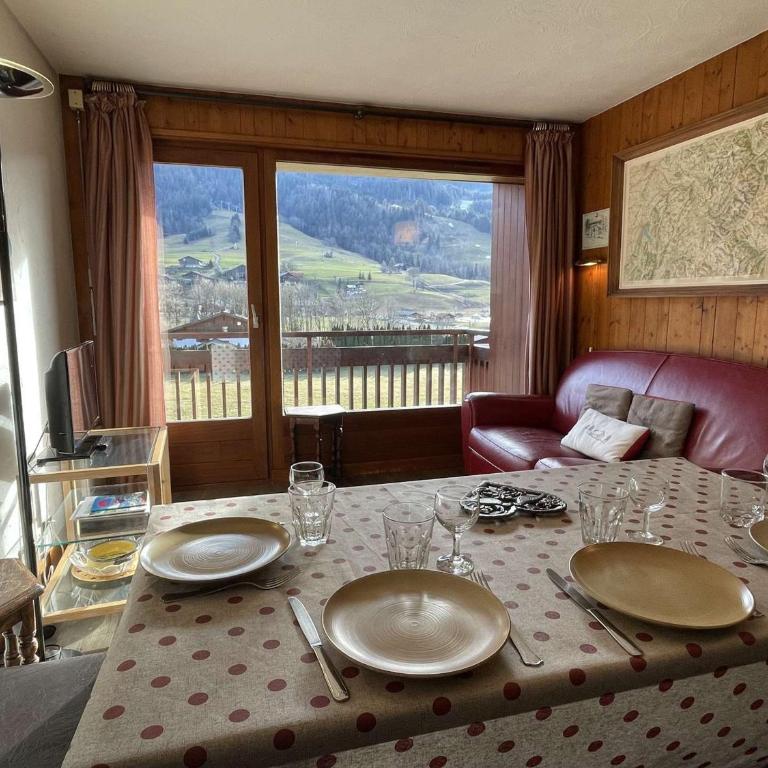 Charmant 2P cabine 35m², proche pistes et village, parking, 4 pers. - Appartement 1 Chambre - 15