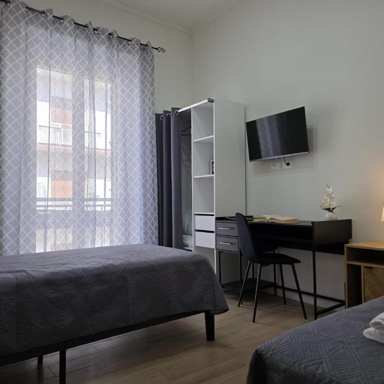La Maison dello Stretto - Camera Doppia con Letti Singoli con Bagno Privato Esterno - 1