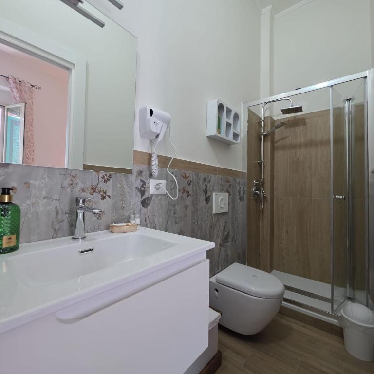 La Maison dello Stretto - Camera Matrimoniale con Bagno Privato - 4