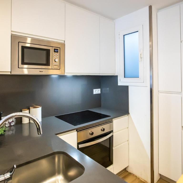 61IND1124- Beautiful apartment near sagrada famili - Three-Bedroom Apartment - 4