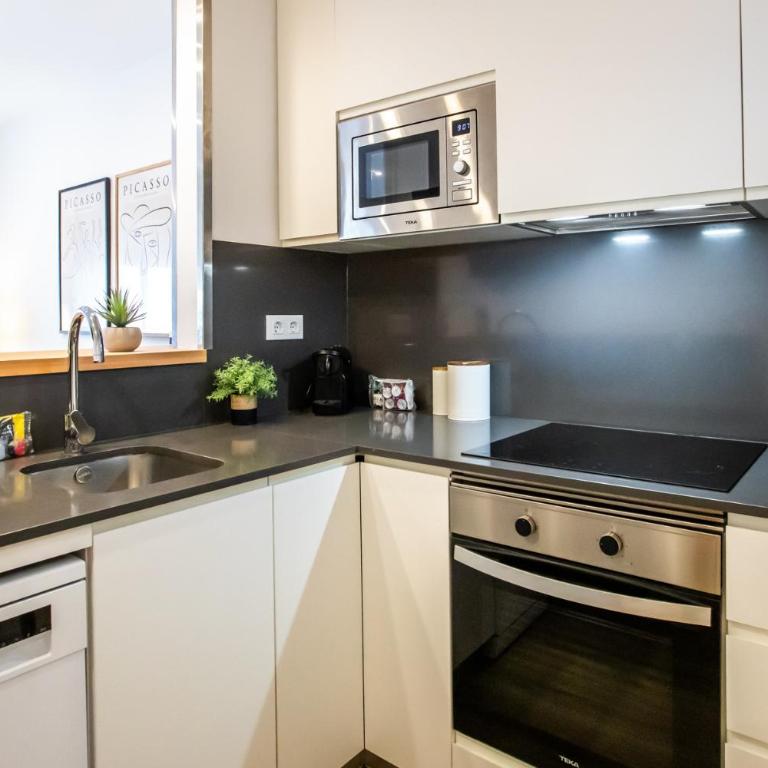 61IND1124- Beautiful apartment near sagrada famili - Three-Bedroom Apartment - 9