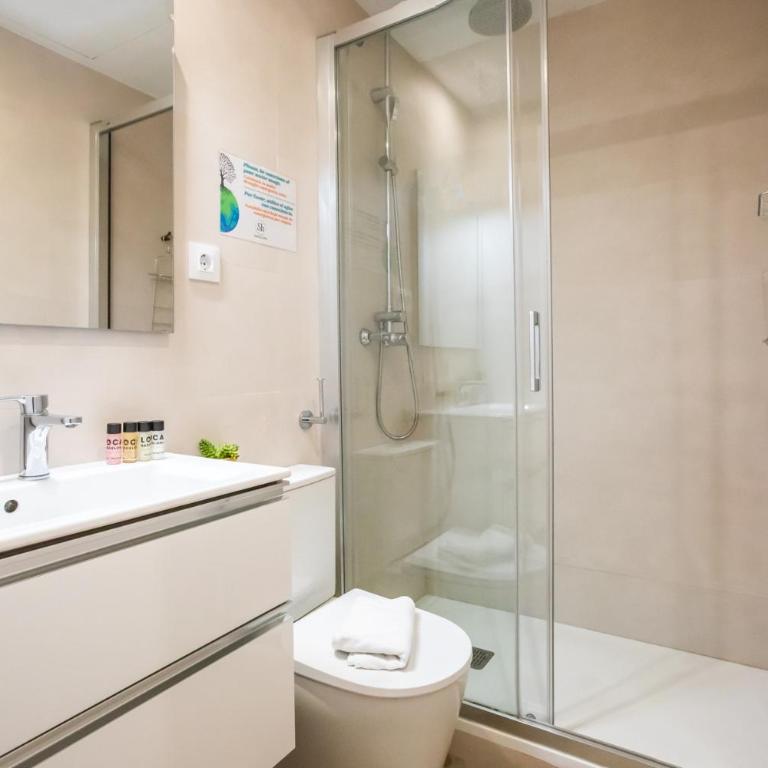 61IND1124- Beautiful apartment near sagrada famili - Three-Bedroom Apartment - 25