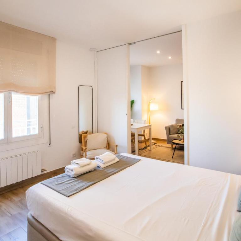 61IND1124- Beautiful apartment near sagrada famili - Three-Bedroom Apartment - 26
