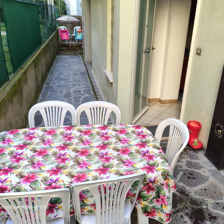Appartamenti Carlotta - Appartamento Seminterrato con 2 Camere da Letto - senza Balcone - 2