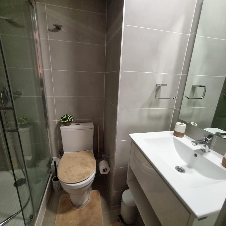 Moderno y Elegante departamento cerca a Movistar Arena - One-Bedroom Apartment - 7
