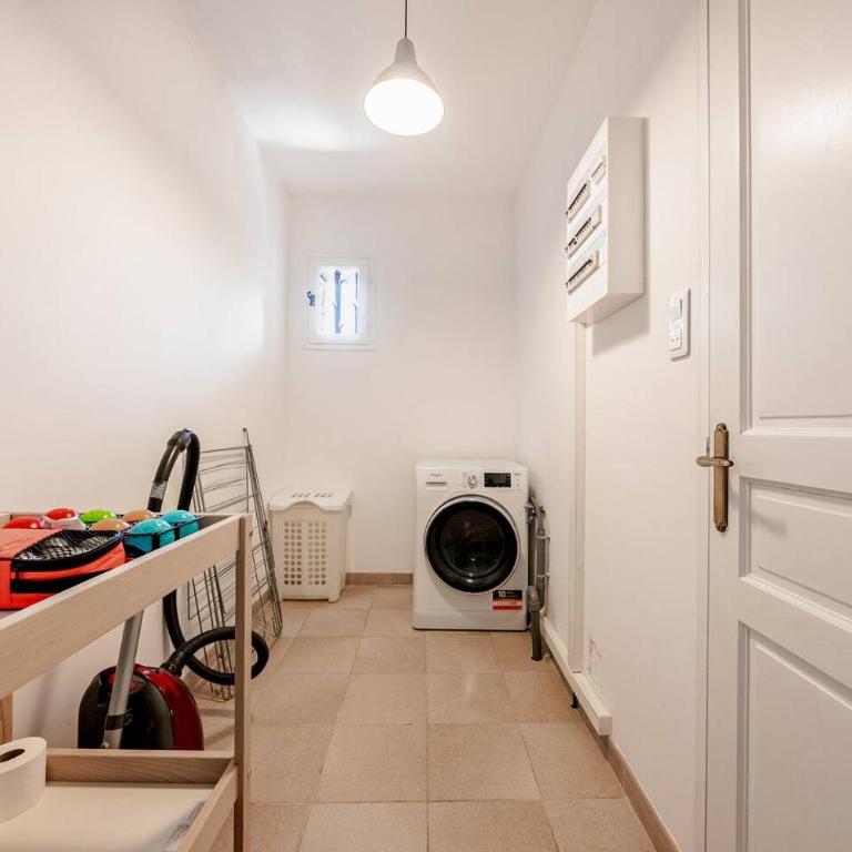 Gordes Villa avec piscine chauffée et privée , jacuzzi et pétanque calme - Villa 3 Chambres - 15