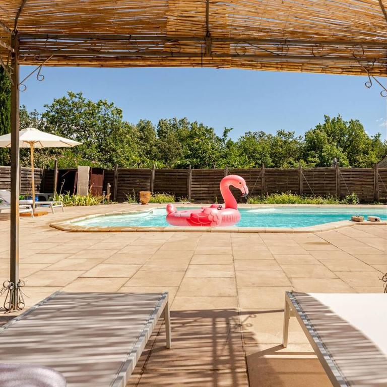 Gordes Villa avec piscine chauffée et privée , jacuzzi et pétanque calme - Villa 3 Chambres - 3